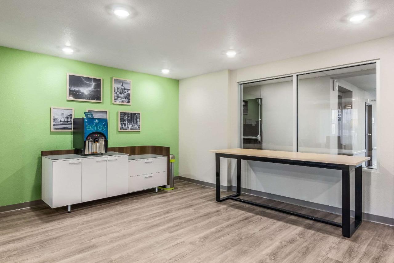 Woodspring Suites Indianapolis Castleton Bagian luar foto